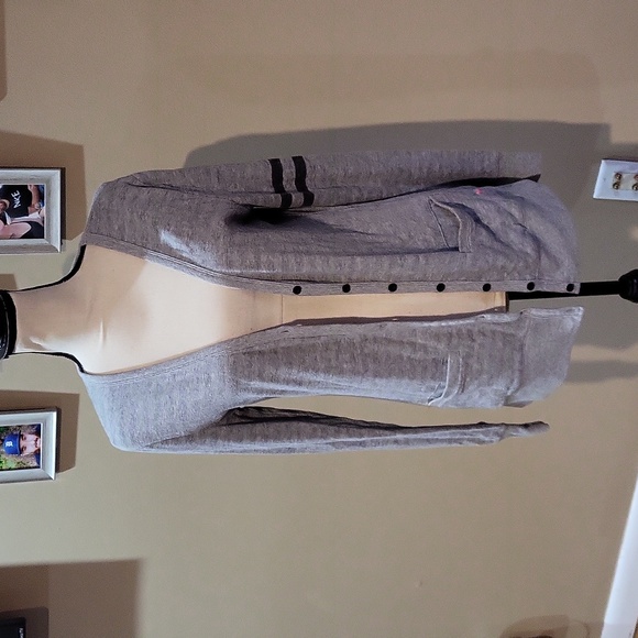 Victoria's Secret PINK Sweater - Picture 2 of 16